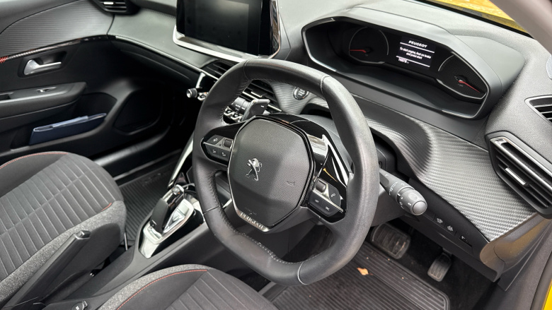 Peugeot 208 1.2 PureTech 100 Active Premium 5dr EAT8 Petrol Hatchback